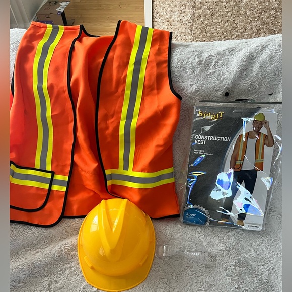Spirit Halloween Adult Construction Worker Costume Kit - S/M - Picture 2 of 3